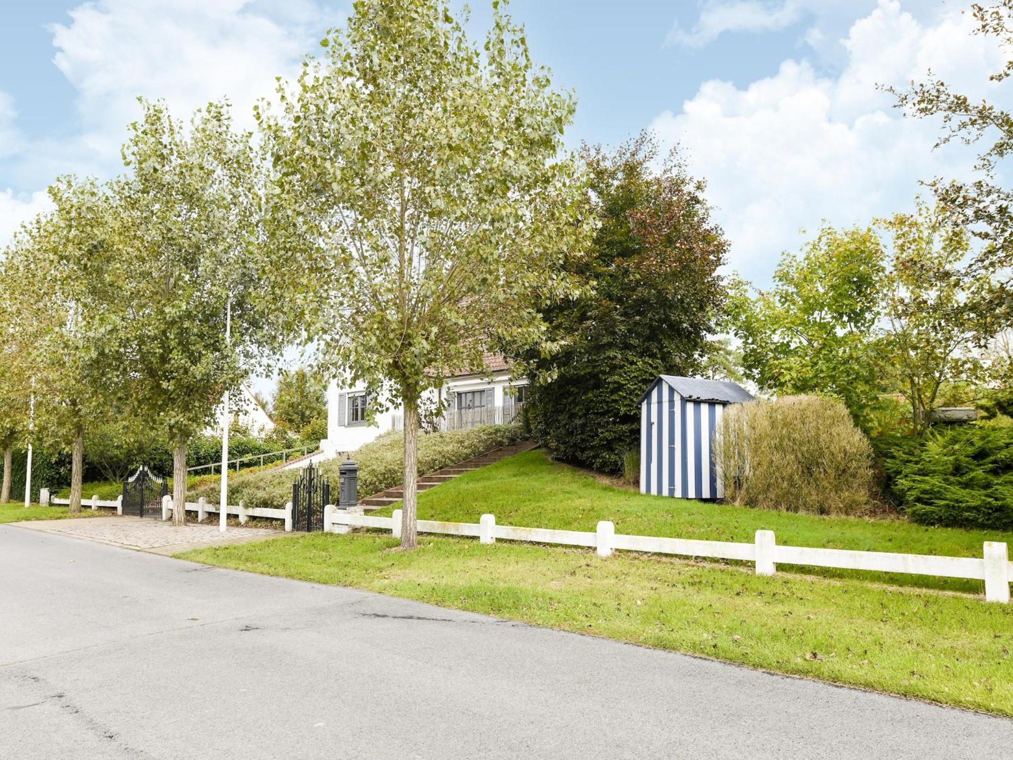 Beautiful With A Location Villa Nieuport